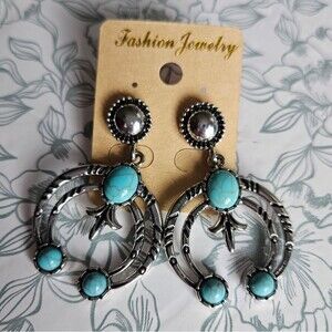NWT Silvertone & Turquoise Crescent Atlantis Drop Earrings